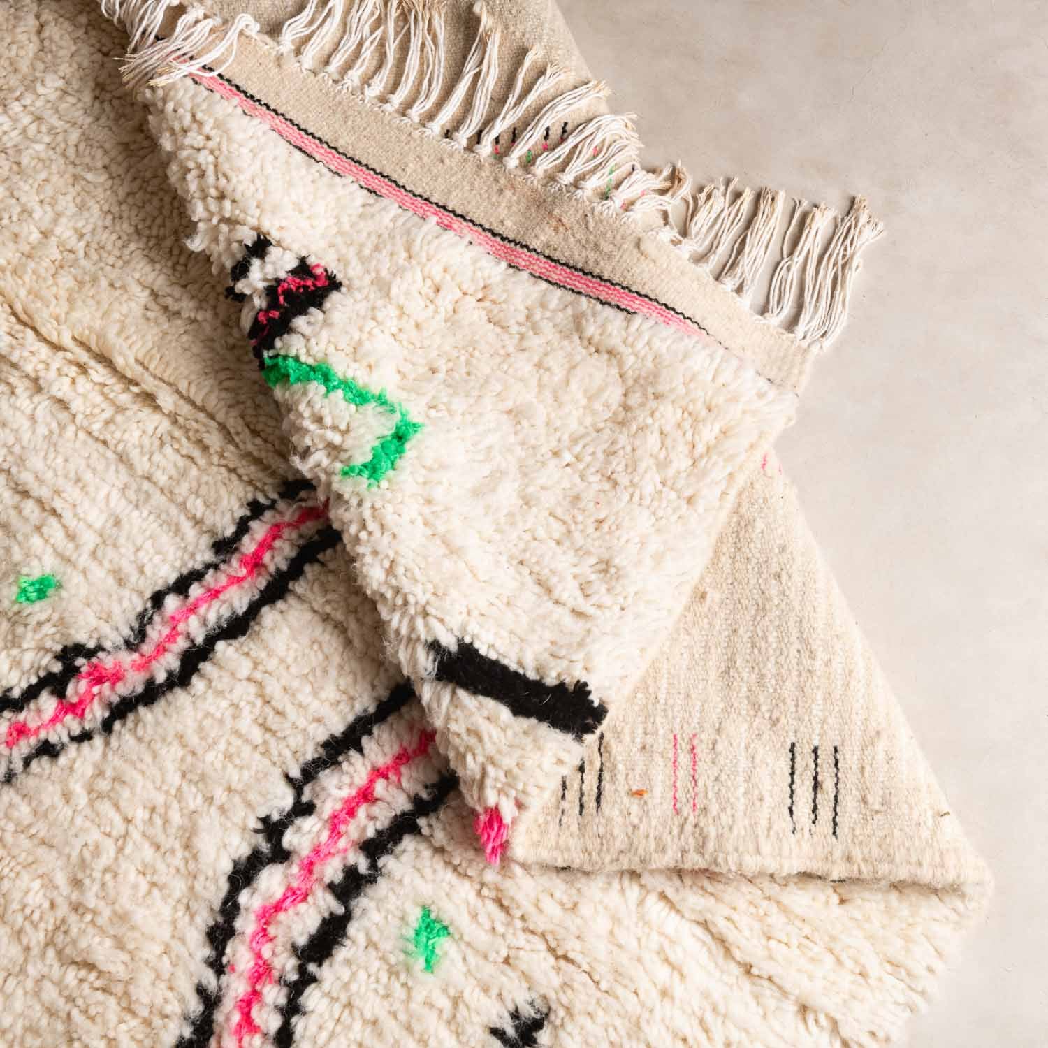 Faracha - azilal rug - Benisouk