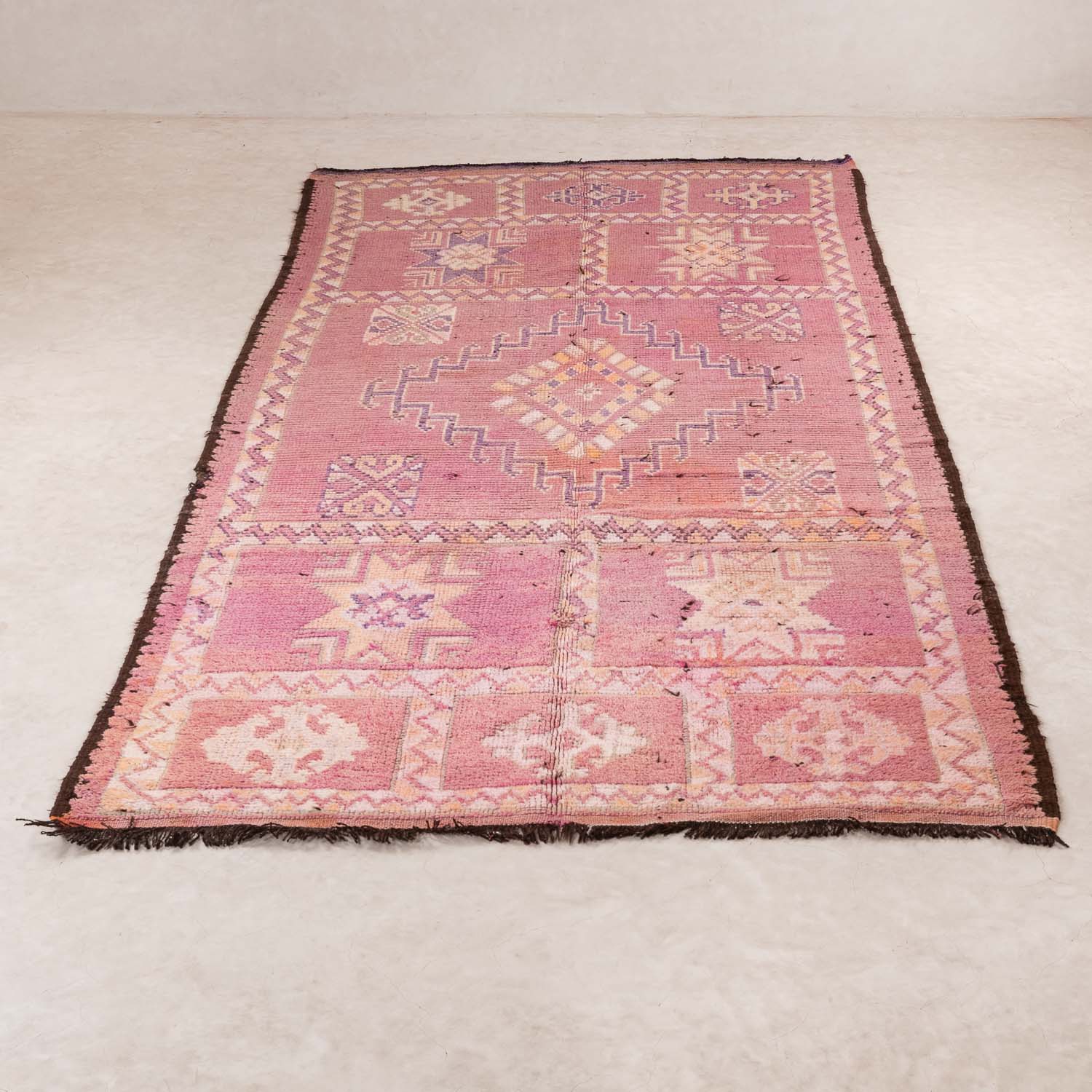 Fathia - Vintage Moroccan rug - Benisouk