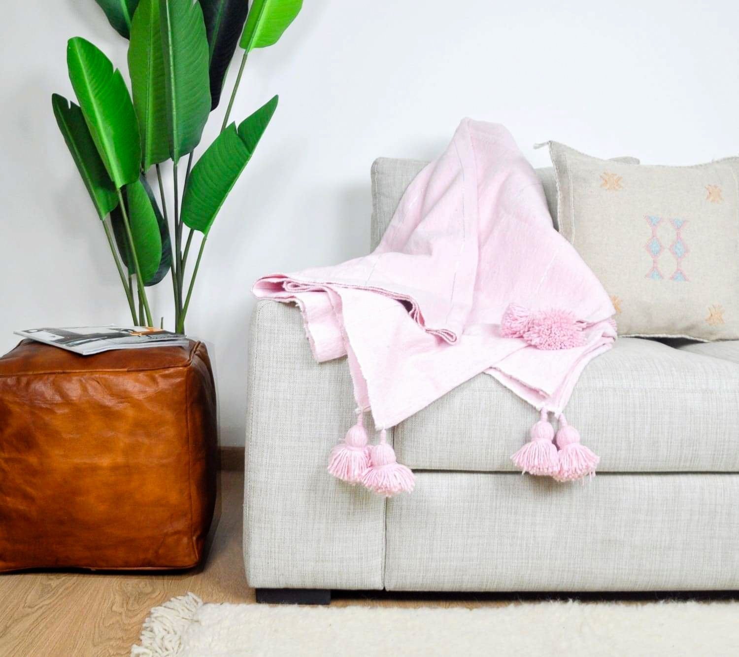 Moroccan Pom Pom Blanket - Pink - Benisouk