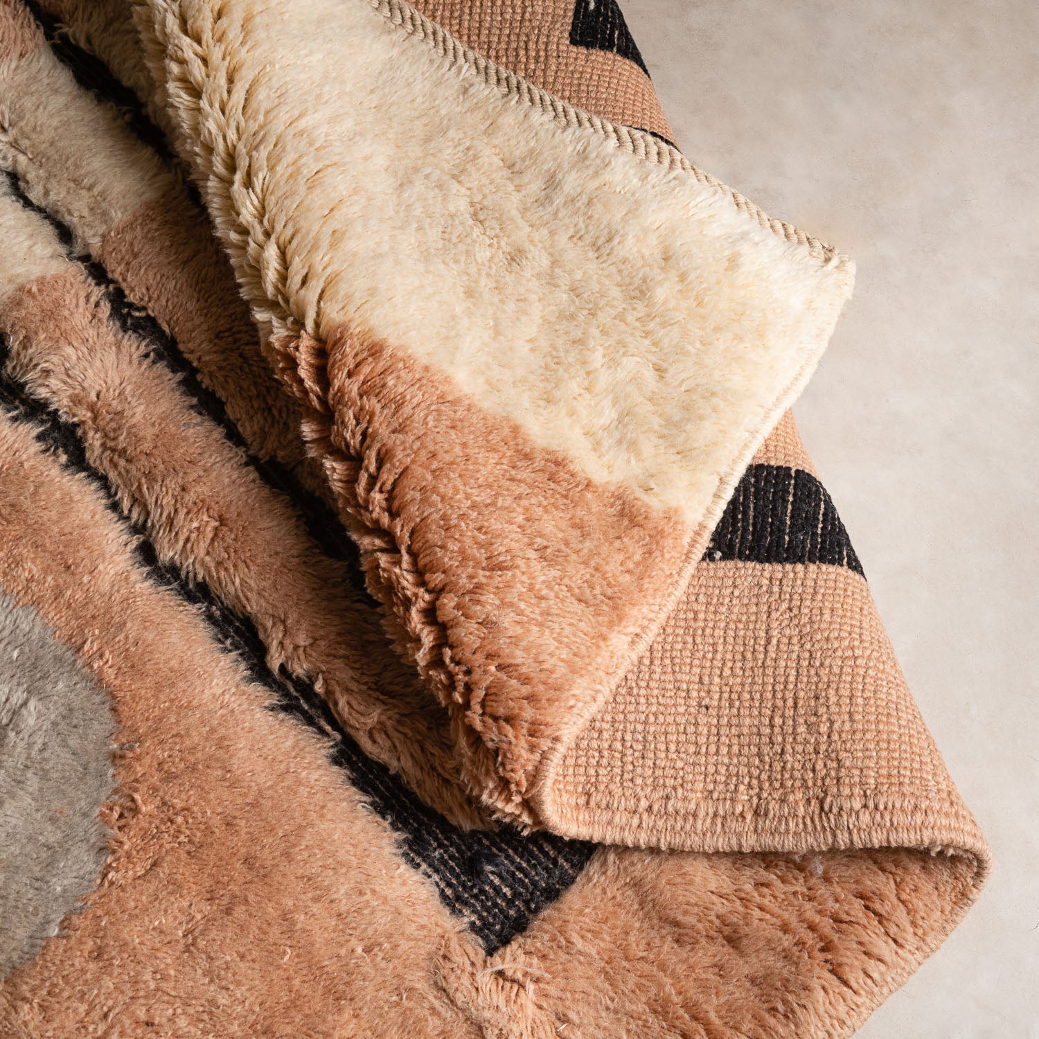 Petra - Luxury Shag Moroccan Rug - Benisouk