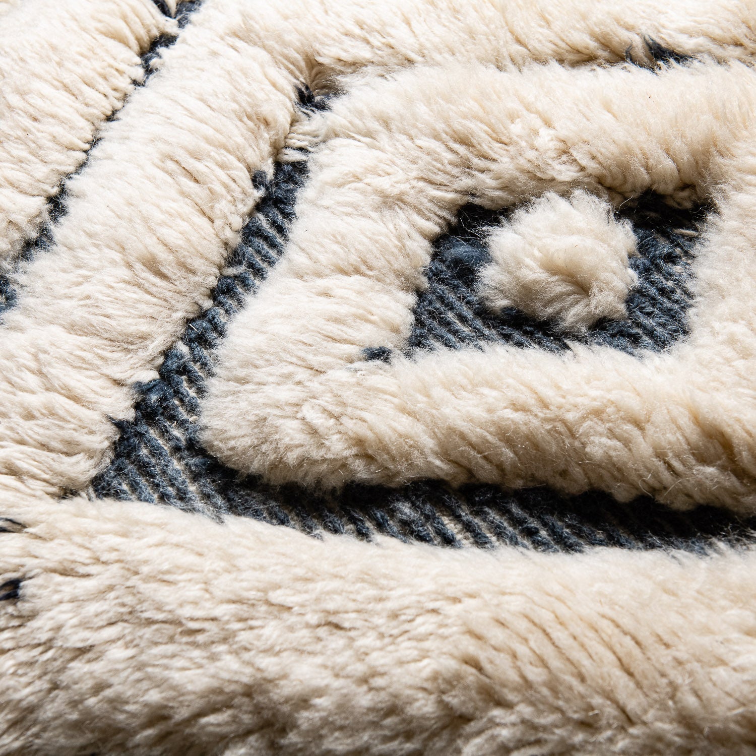 Ripples - Luxury Shag Moroccan Rug - Benisouk