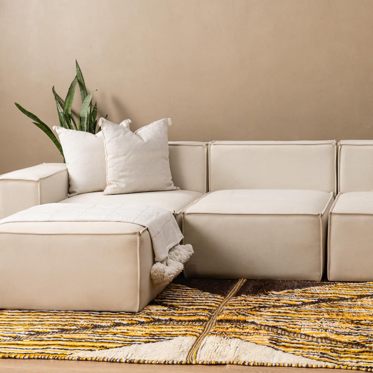 Sabra - taznakht kilim rug - Benisouk