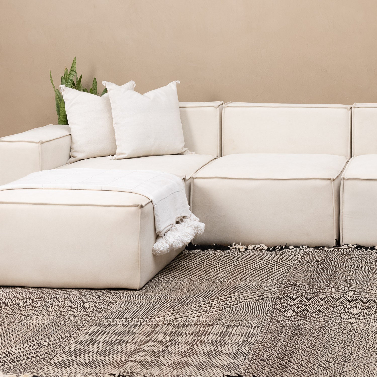 Souraya - taznakht kilim rug - Benisouk