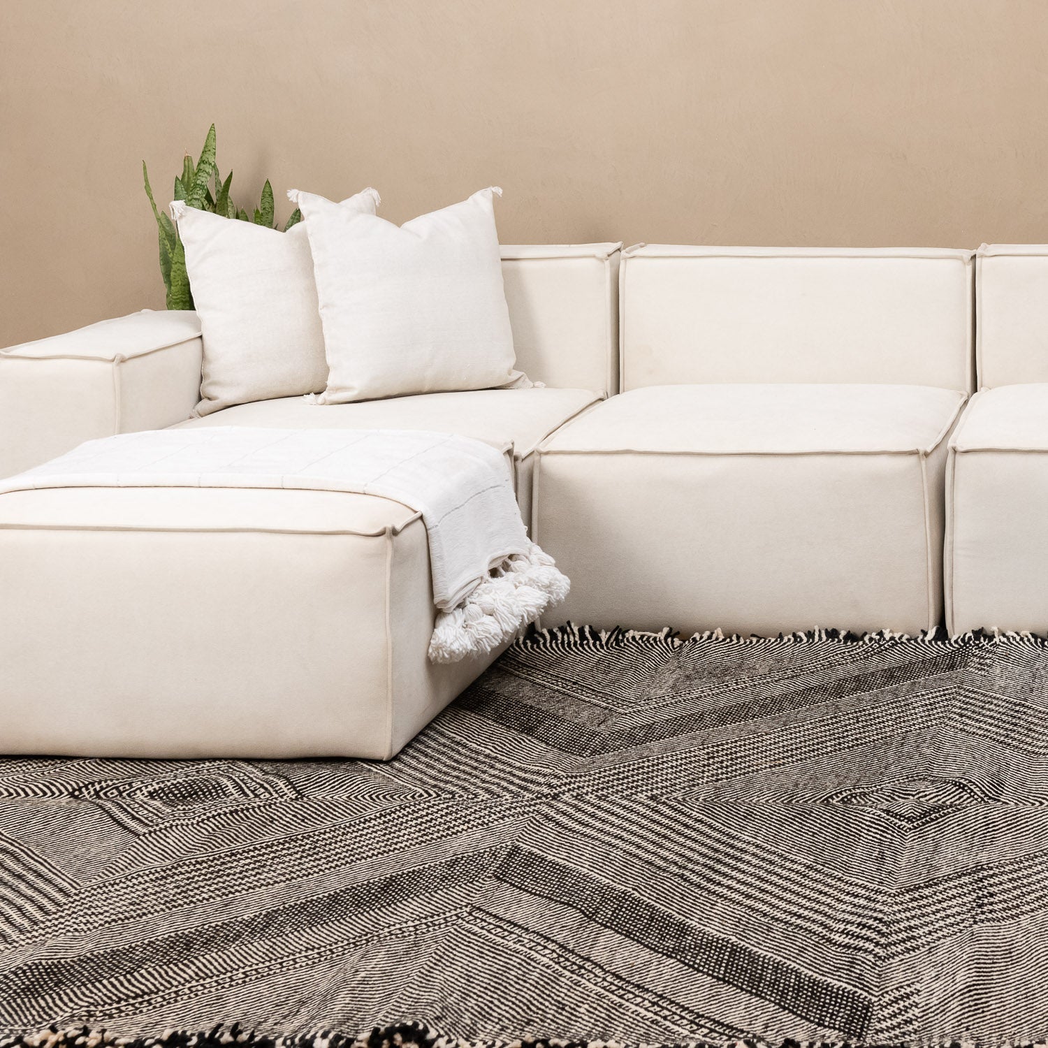 Wattas - taznakht kilim rug - Benisouk