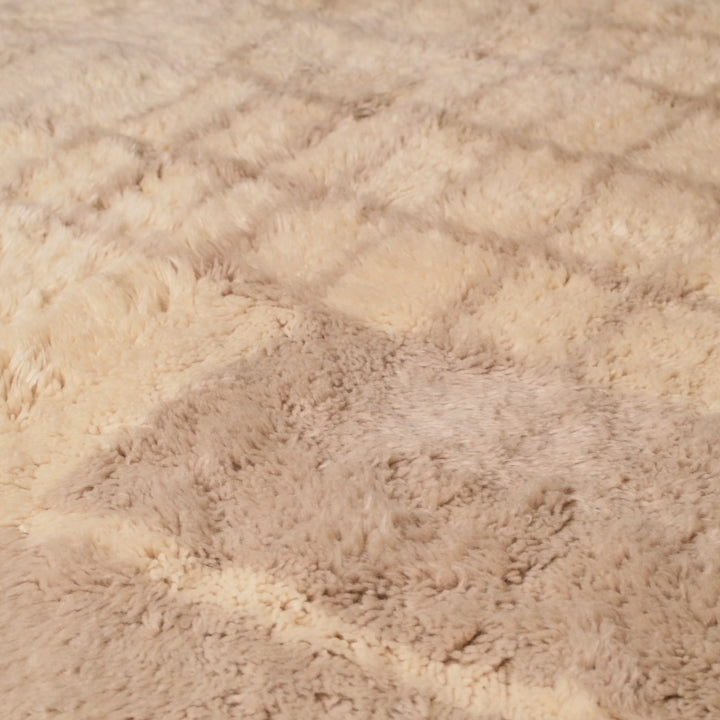 Silver Lattice  Luxuriöser marokkanischer Hochflor-Teppich