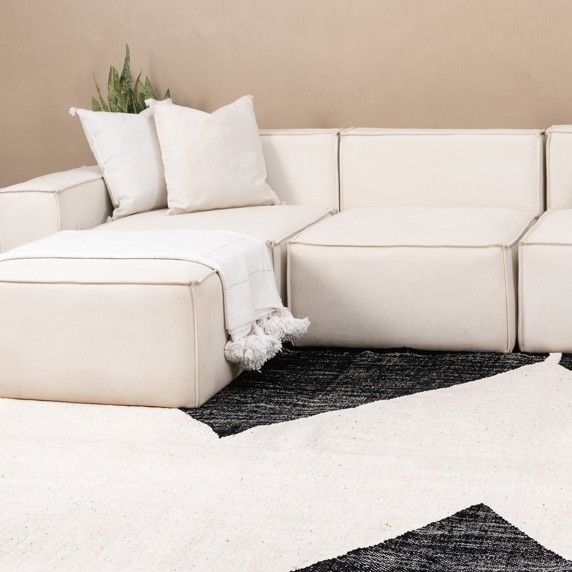 ALYA – Flachgewebter marokkanischer Teppich – Benisouk