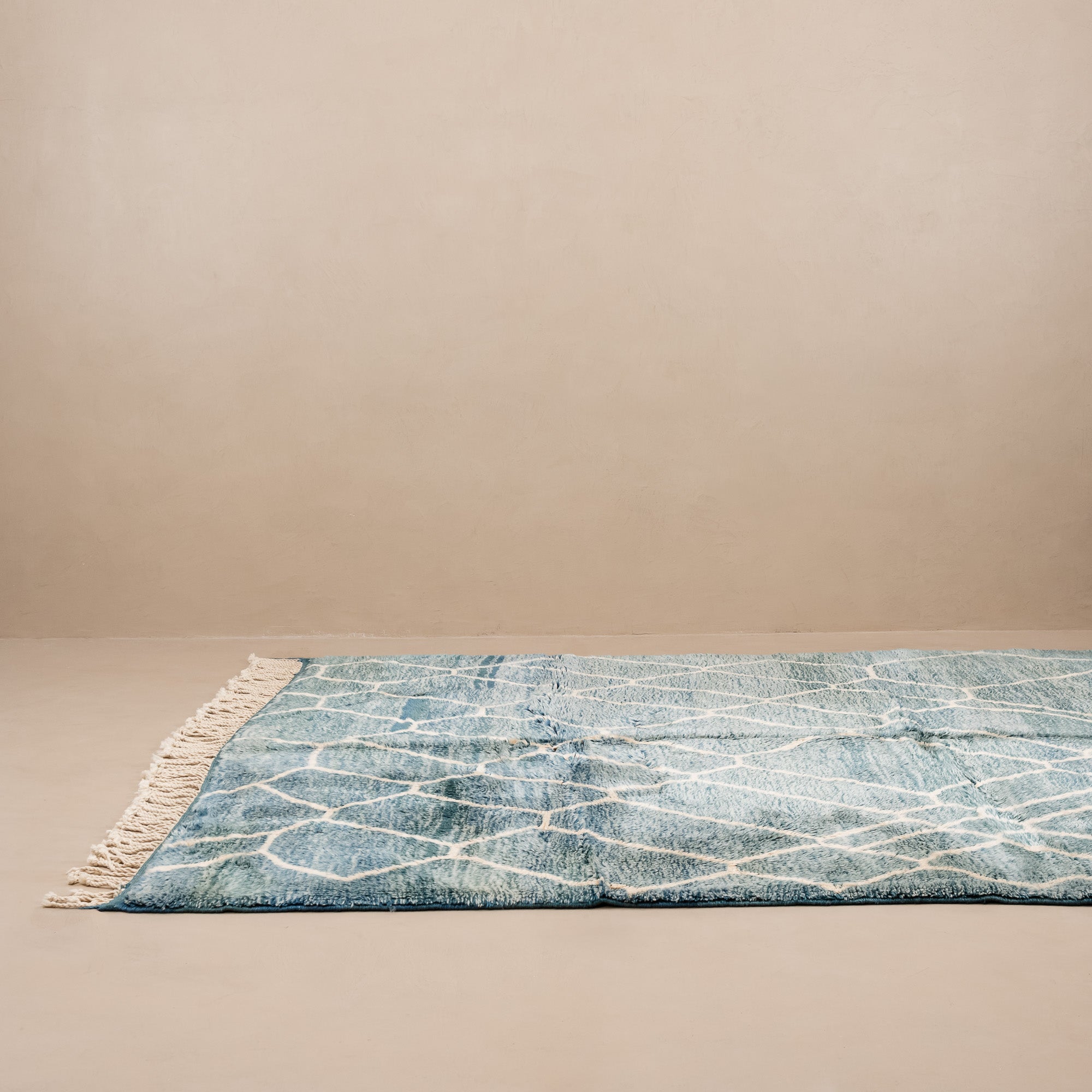 Aquamarine Dreams – marokkanischer Hochflor-Teppich – Benisouk