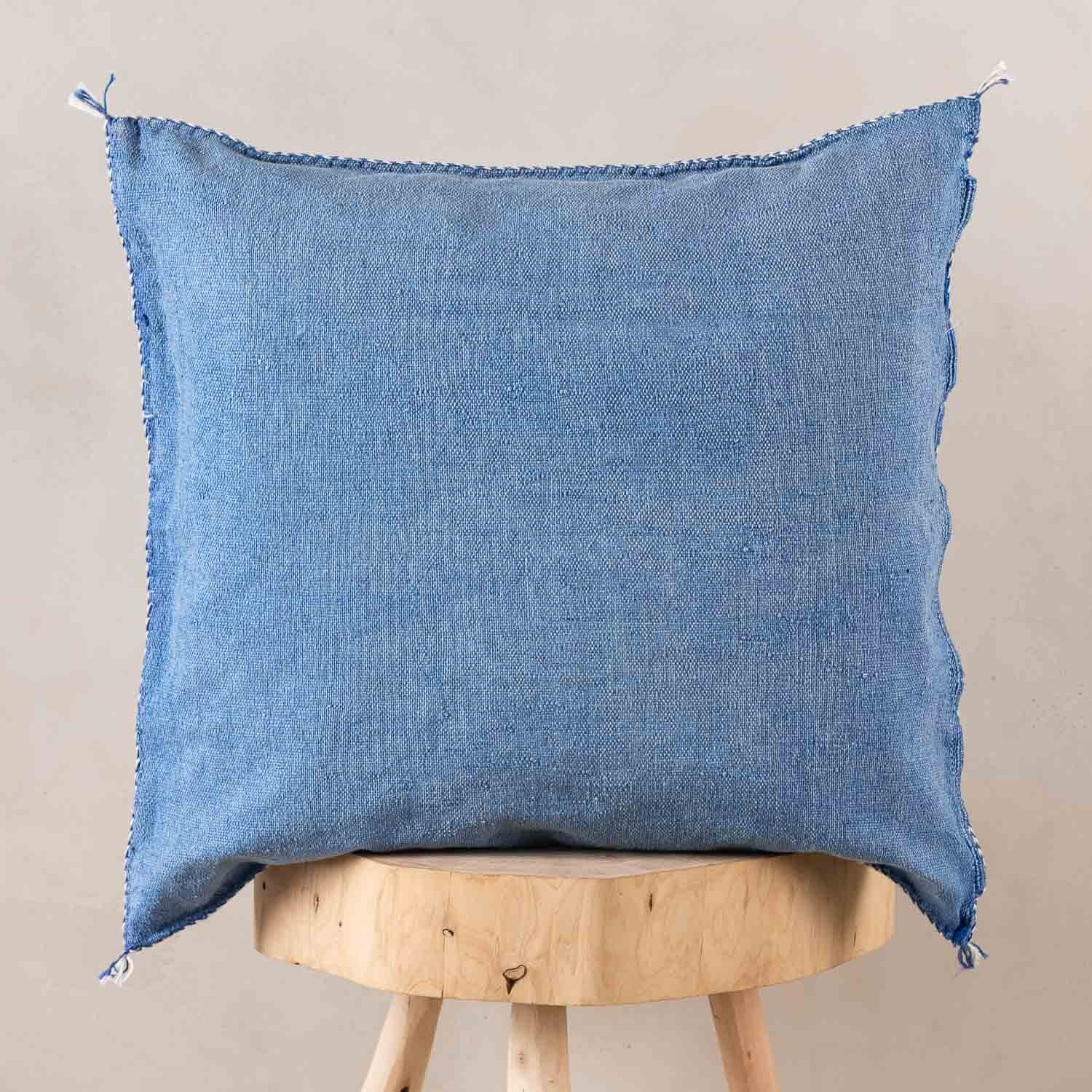 Kissenbezug aus blauer Kaktusseide – Benisouk