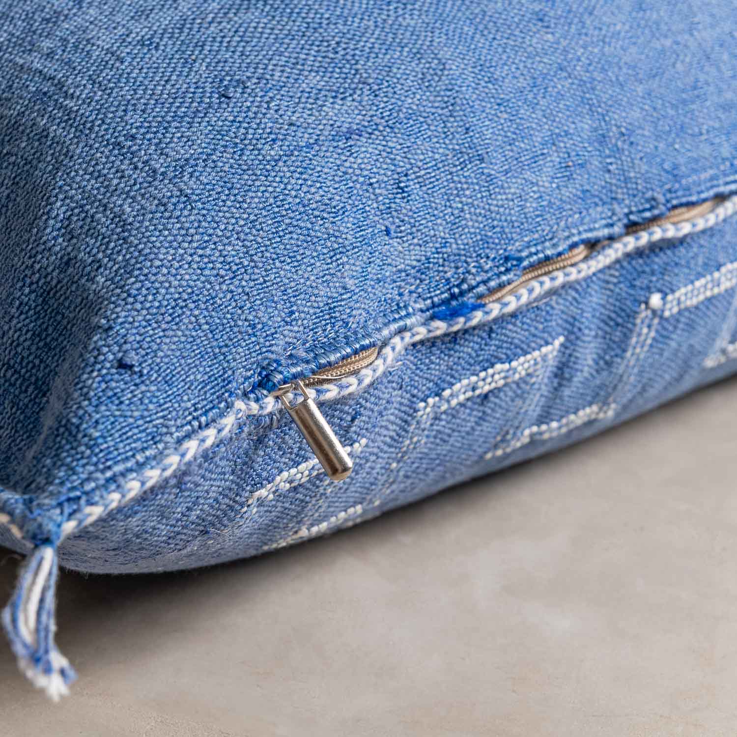 Kissenbezug aus blauer Kaktusseide – Benisouk